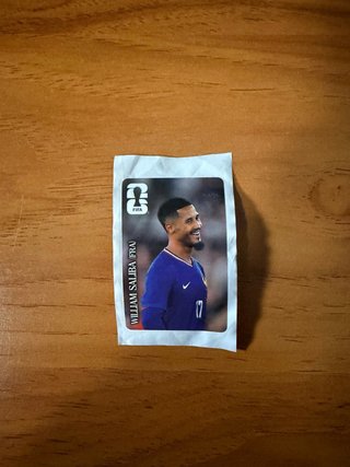 Cromo Coca Cola Saliba Mundial 2026 CC9