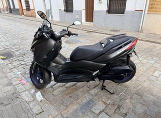 Yamaha XMAX 125cc Negra y azul