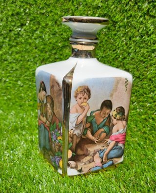 Antigua Licorera Porcelana Vintage. MURILLO y ORO