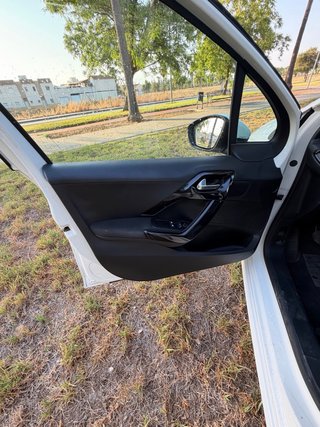 Peugeot 208 2017