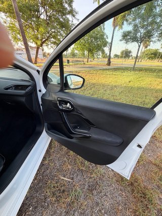Peugeot 208 2017