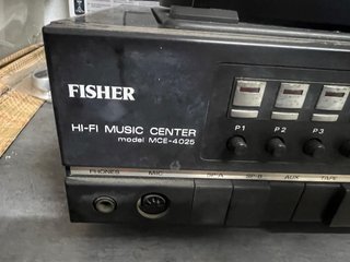 Tocadiscos Fisher Negro. Hay que repararlo