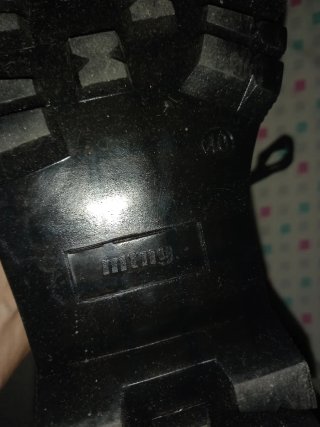 39 Botas negras de plataforma