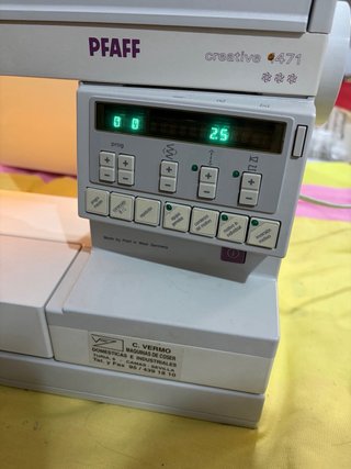 Máquina de coser PFAFF creative 1471