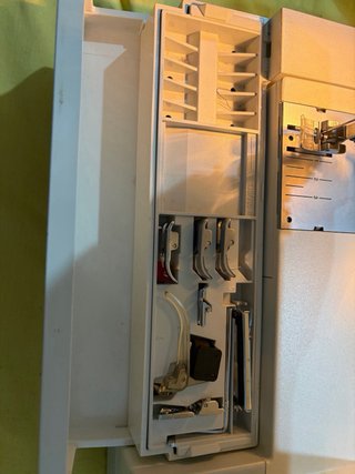 Máquina de coser PFAFF creative 1471