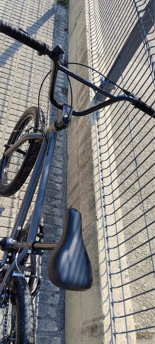 Bicicleta BMX B'twin Wipe 100 Gris