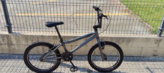 Bicicleta BMX B'twin Wipe 100 Gris