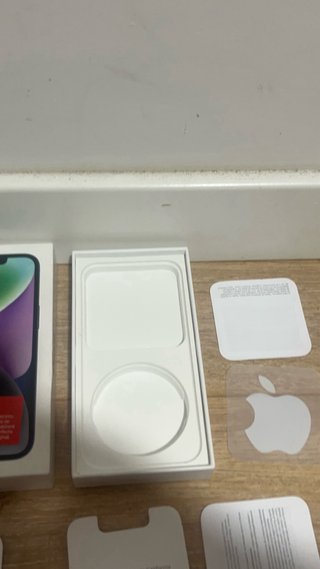 Caja vacía iPhone 14