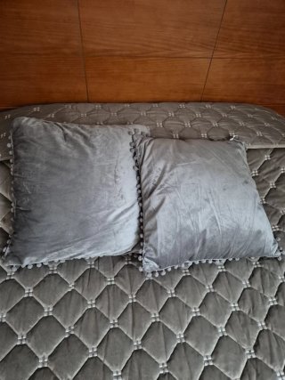 Edredón gris acolchado 260 x 270 cm