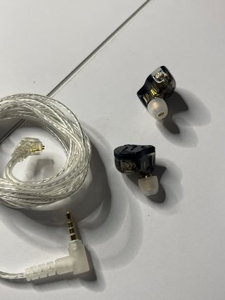 ZS10 Pro X ¡NUEVOS A ESTRENAR! Auriculares IEM