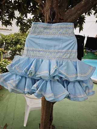 Falda flamenca volantes azul y beige