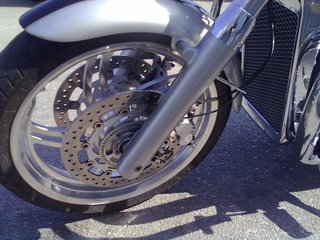 Triumph Thunderbird 1600cc plateada