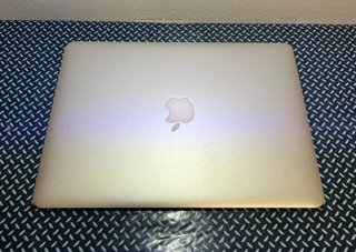 MacBook Air 13” i5 / 8GB RAM / 512GB SSD