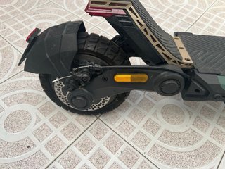 Patinete Eléctrico Cecotec 700W Nuevo