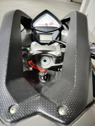 Cagiva V raptor 1000