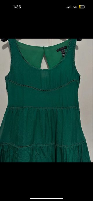 Vestido largo verde sin mangas celebración verano