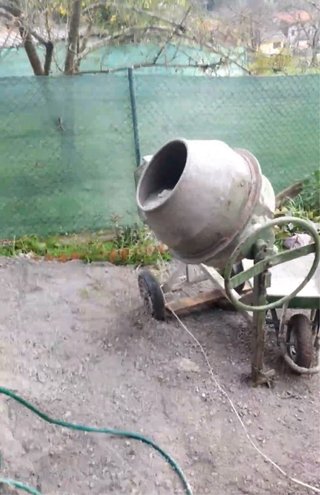 Hormigonera electrica 180L en buen estado .
