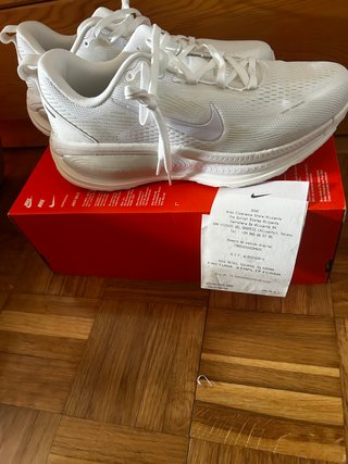 Nike Vomero 18 Talla 42 Blanco/Gris