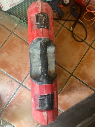 Maletín Hilti Rojo para repararlo