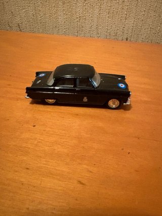 Coche antiguo negro B/1