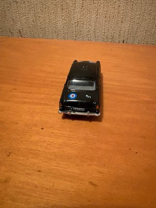 Coche antiguo negro B/1
