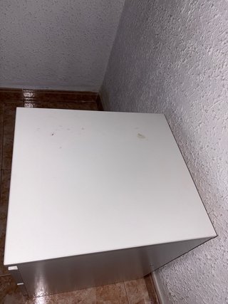 Cómoda de noche Ikea