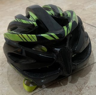 Casco de Bicicleta GPS Verde y Negro