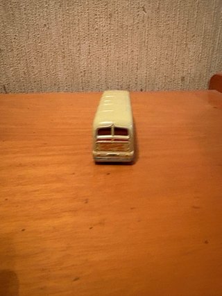 Autobús antiguo de juguete