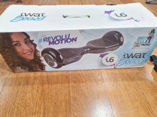 Patinete electrónico y silla