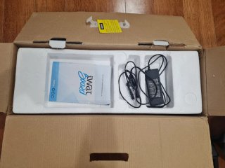 Patinete electrónico y silla