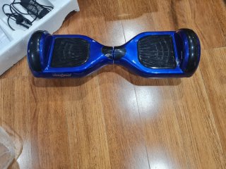 Patinete electrónico y silla