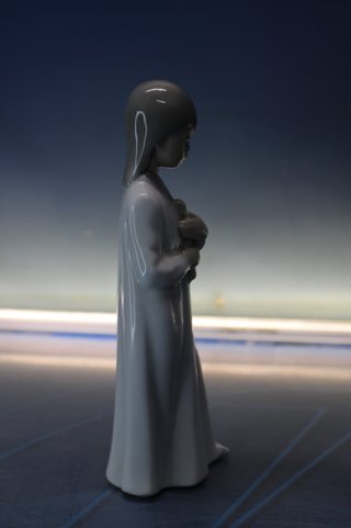 Porcelana Lladró. Niña con vela + Niño Despertando.