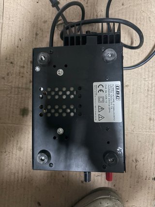 Alimentatore stabilizzato GBC QJ1862 13.8V 6-8A