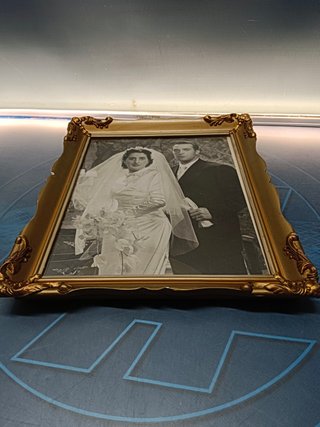 Foto enmarcada vintage, fotografía de estudio, pareja de recién casados, 36x30x03 cm