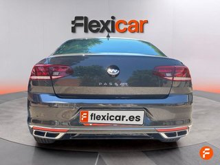 Volkswagen Passat R-Line 1.5 TSI 110kW (150CV)