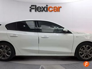 Ford Focus 1.0 Ecoboost MHEV 114kW ST-Line Auto