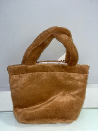 Bolso Peluche Capibara