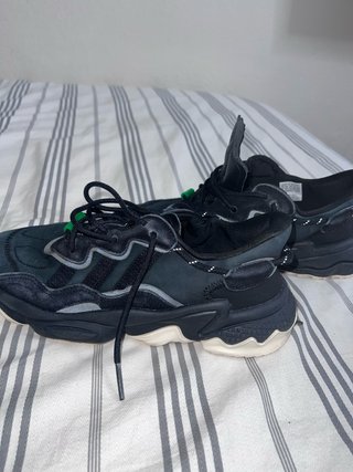 Adidas Ozweego negras y verdes