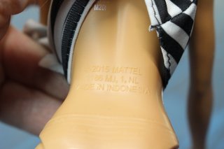 Barbie Glitz GJF85, vestito bianco e nero. Mattel 2015.