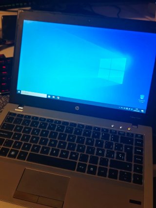 Portátil HP ProBook 5330m defecto estético