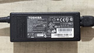 Portátil Toshiba Satellite L850D 15,6 leer anuncio