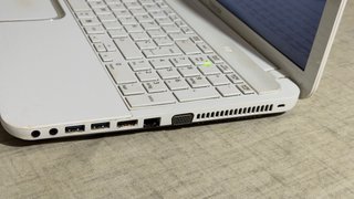 Portátil Toshiba Satellite L850D 15,6 leer anuncio