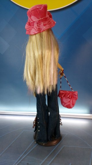 Curiosa bambola di porcellana stile Barbie anni '70