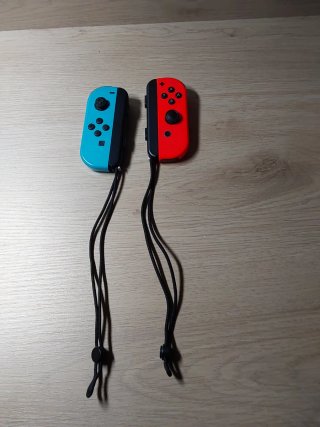 Nintendo Switch Azul y Rojo