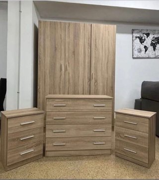 Armarios de madera nuevos