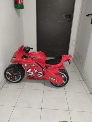 Moto de Juguete Injusa Marc Marquez 93 Roja