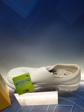 Zapatillas zuecos zapato o calzado antiestético y conductor t.43