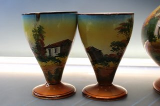 Jarra, jofaina y cuatro vasos de porcelana. Cerámica de Loucarte, Portugal.