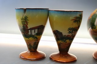 Jarra, jofaina y cuatro vasos de porcelana. Cerámica de Loucarte, Portugal.