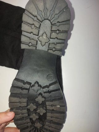 Botas altas negras con cremallera